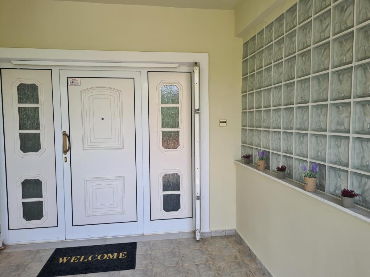 Apartamento One Artemis Near The Sea And The Airport Exterior foto