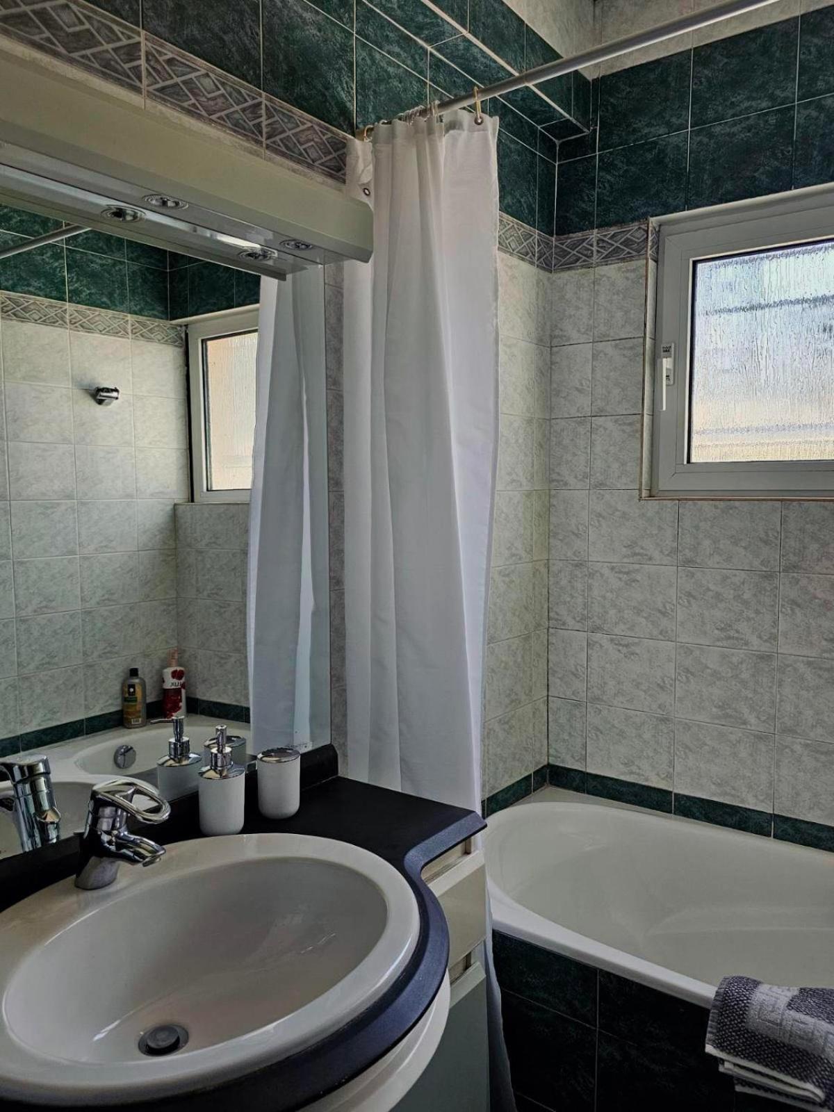 Apartamento One Artemis Near The Sea And The Airport Exterior foto